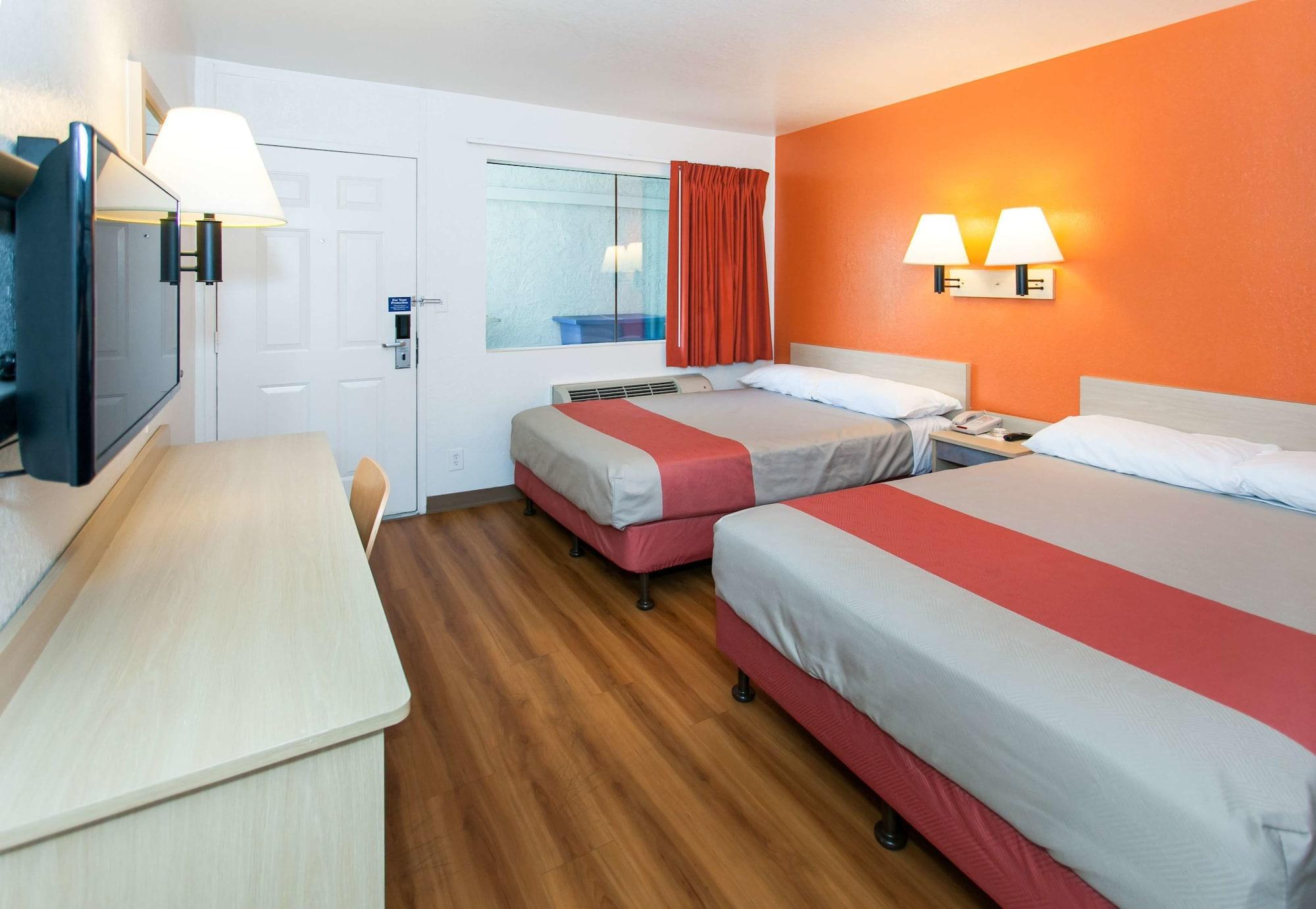 Hotel 6-rosemead, Ca - Angeles 3*