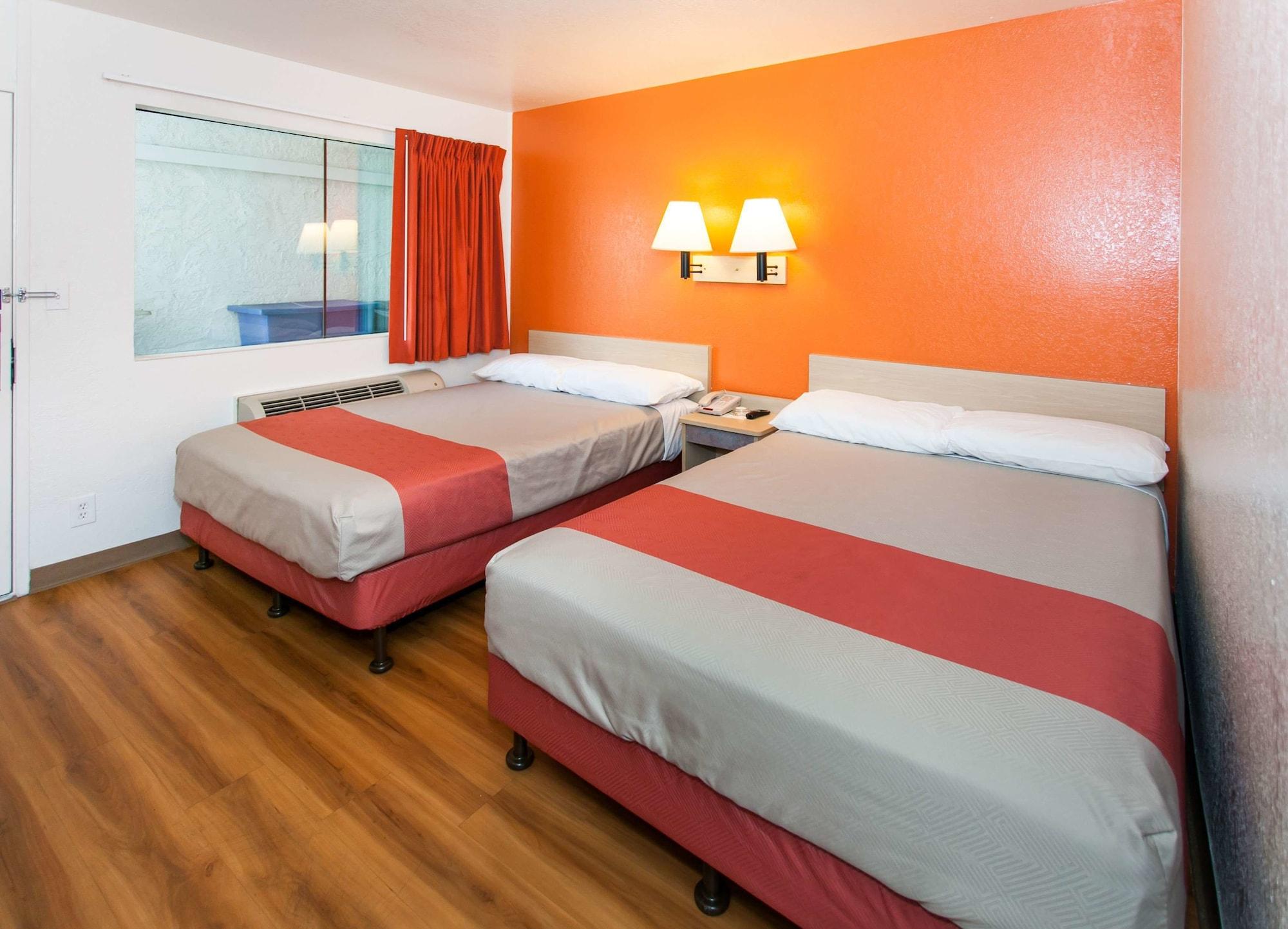 Hotel 6-rosemead, Ca - Angeles 2*